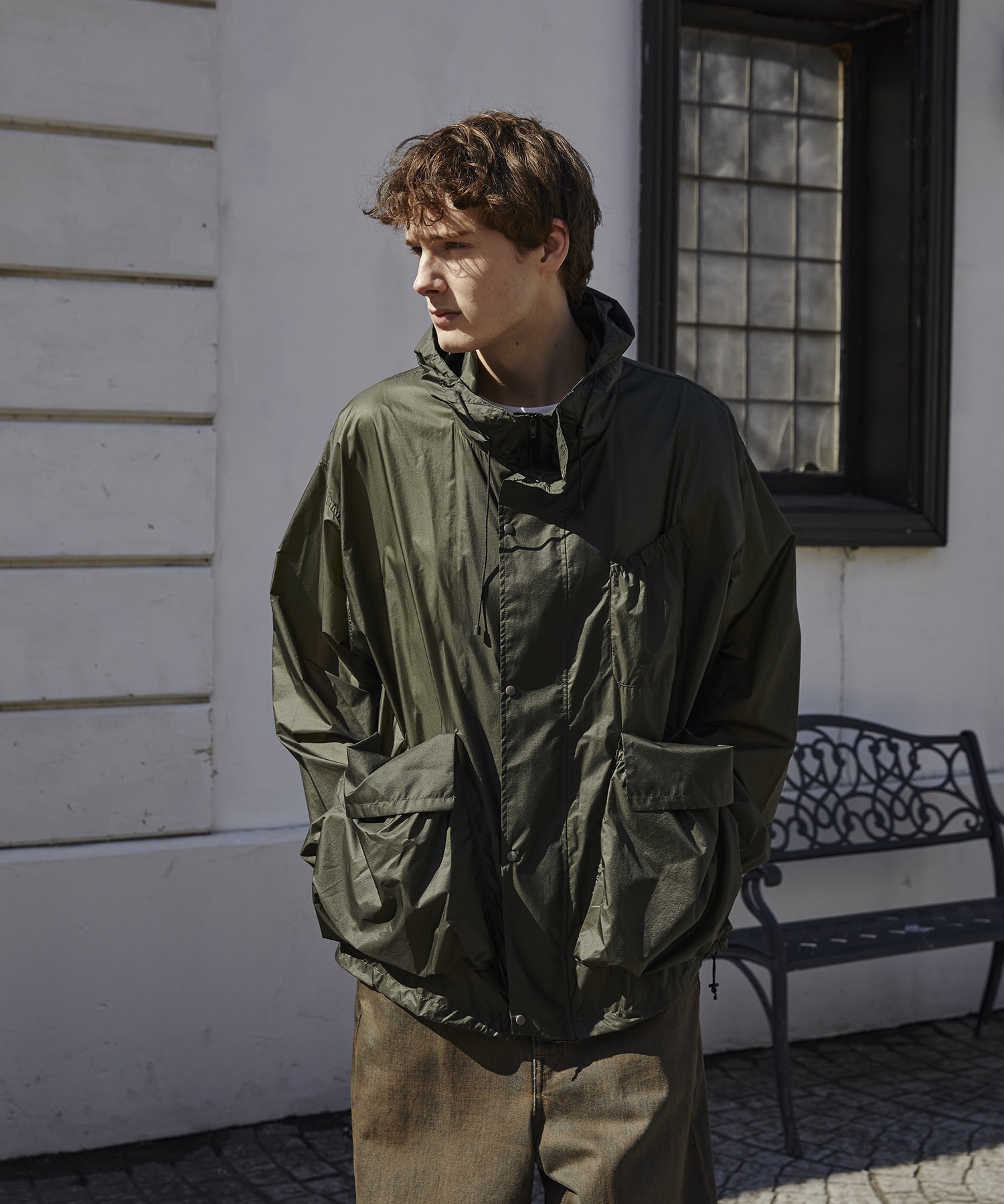KHAKI