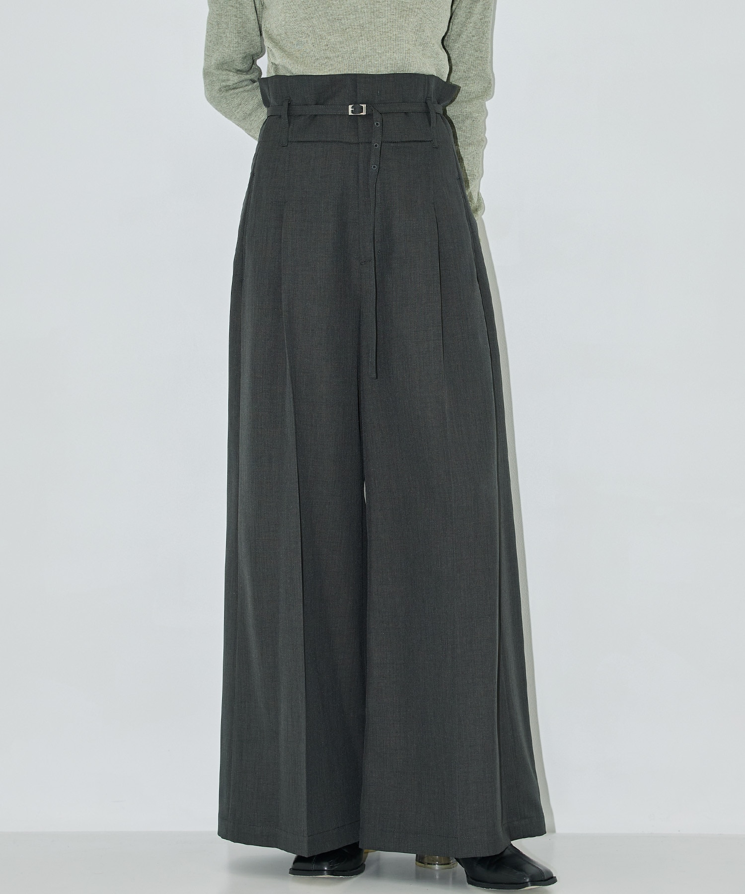 DARK GREY