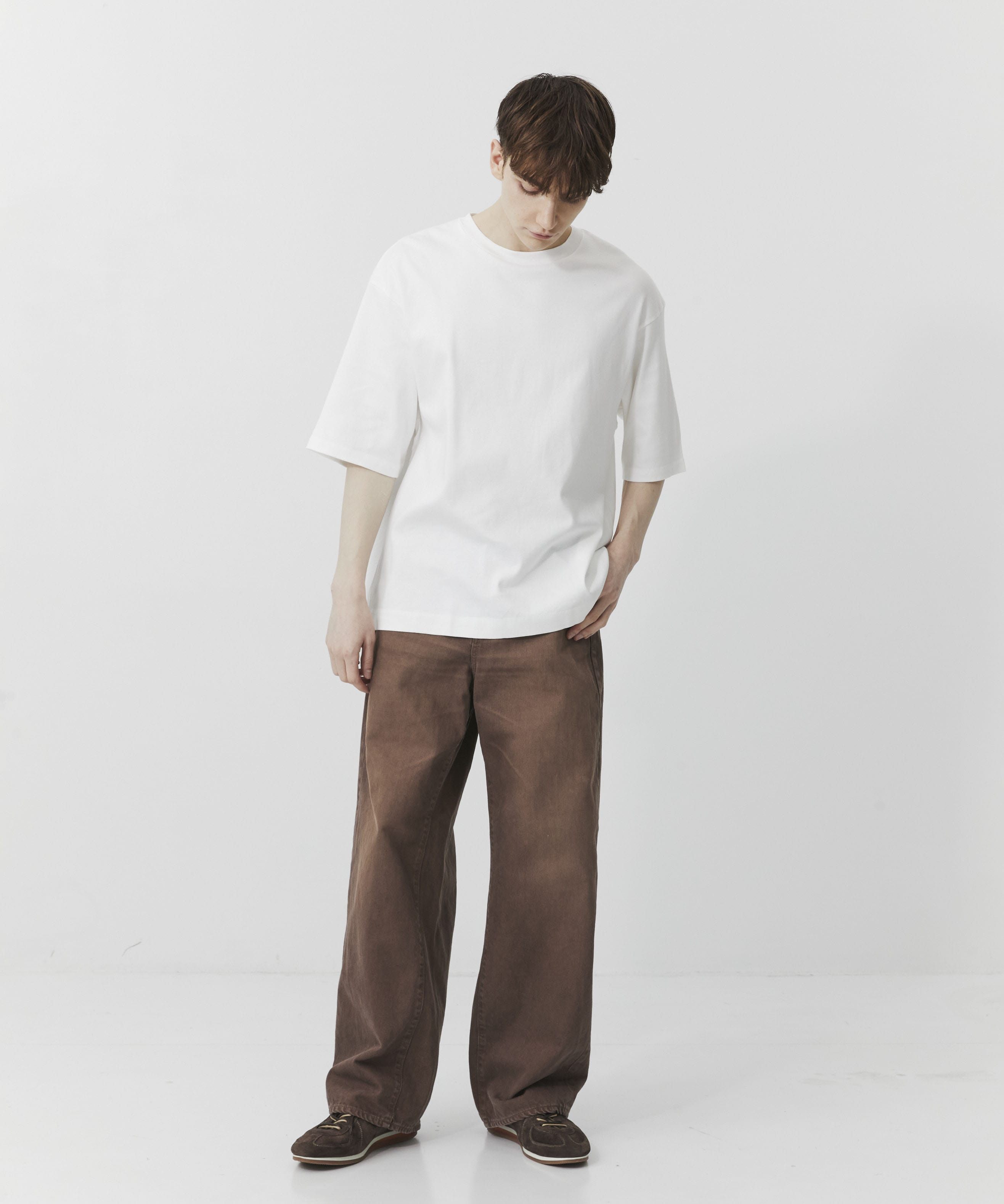 黄ばまないTEE