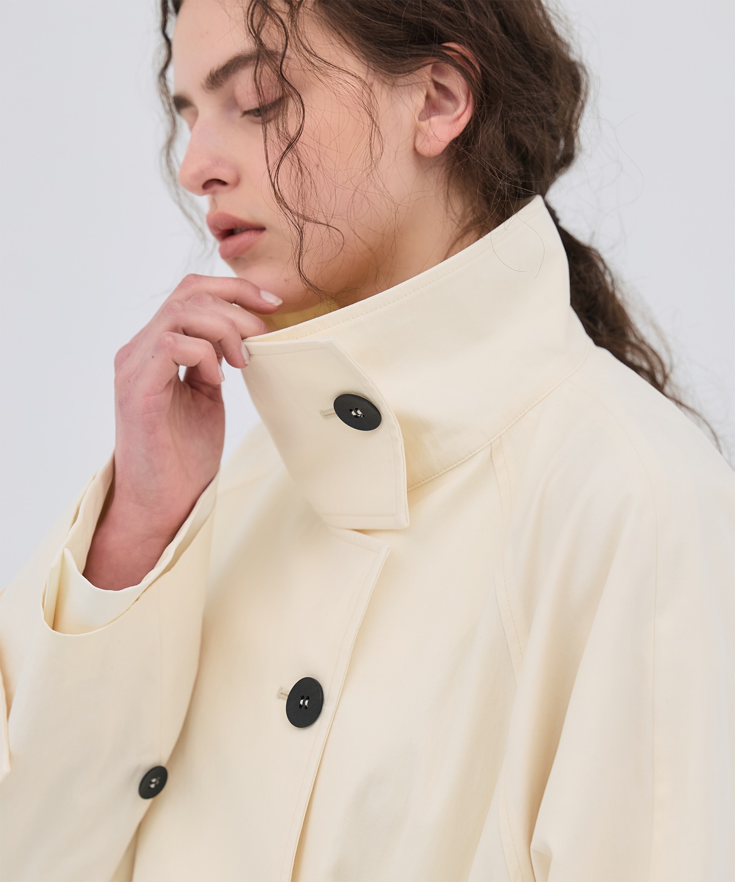 【完売間近】ファンネルネックショートトレンチコート