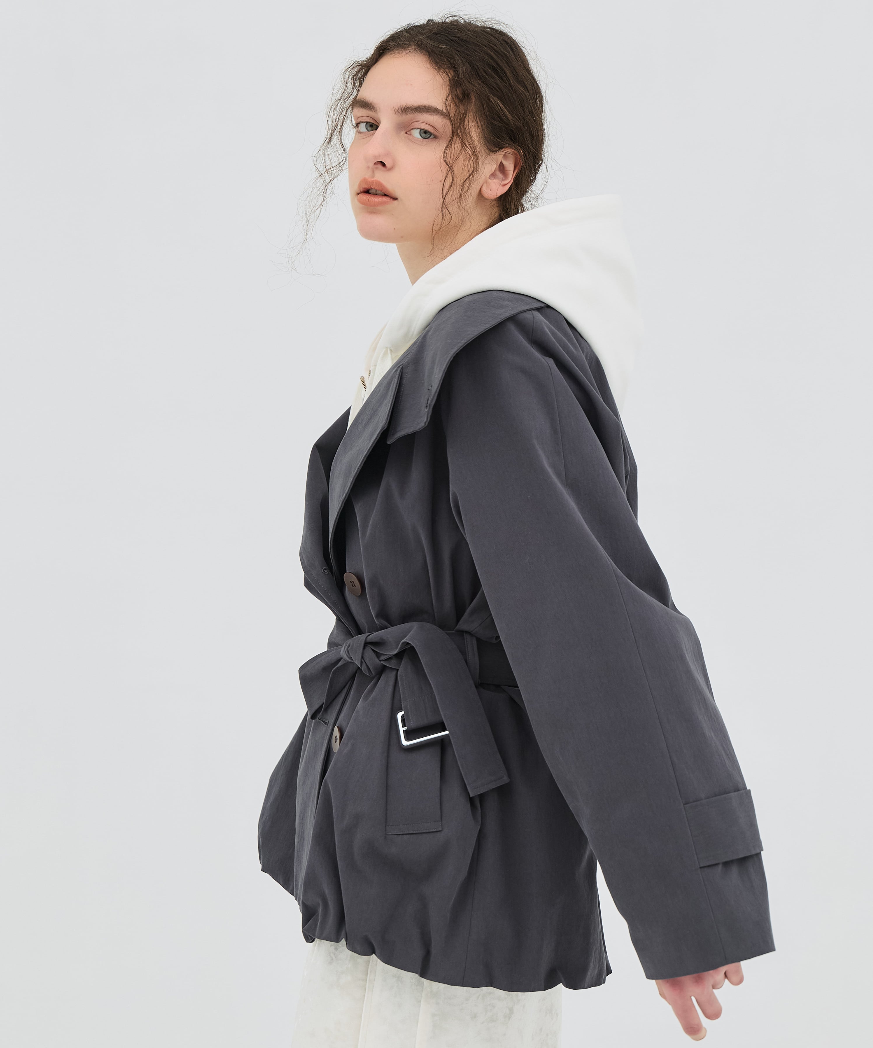 【完売間近】ファンネルネックショートトレンチコート