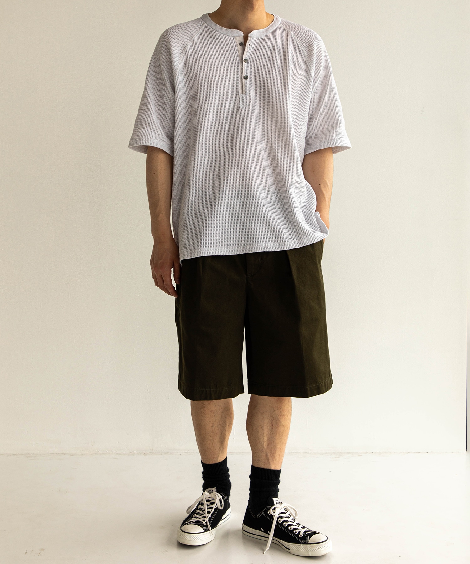 【残りわずか】サーマルヘンリーリラックスTee