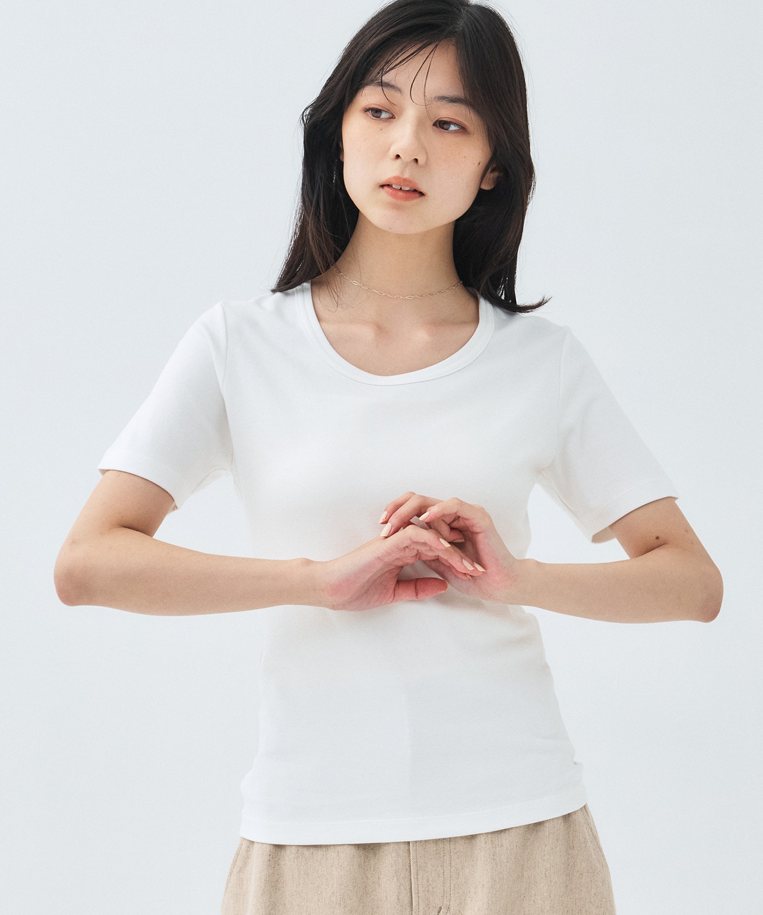 極 スクープネックTEE