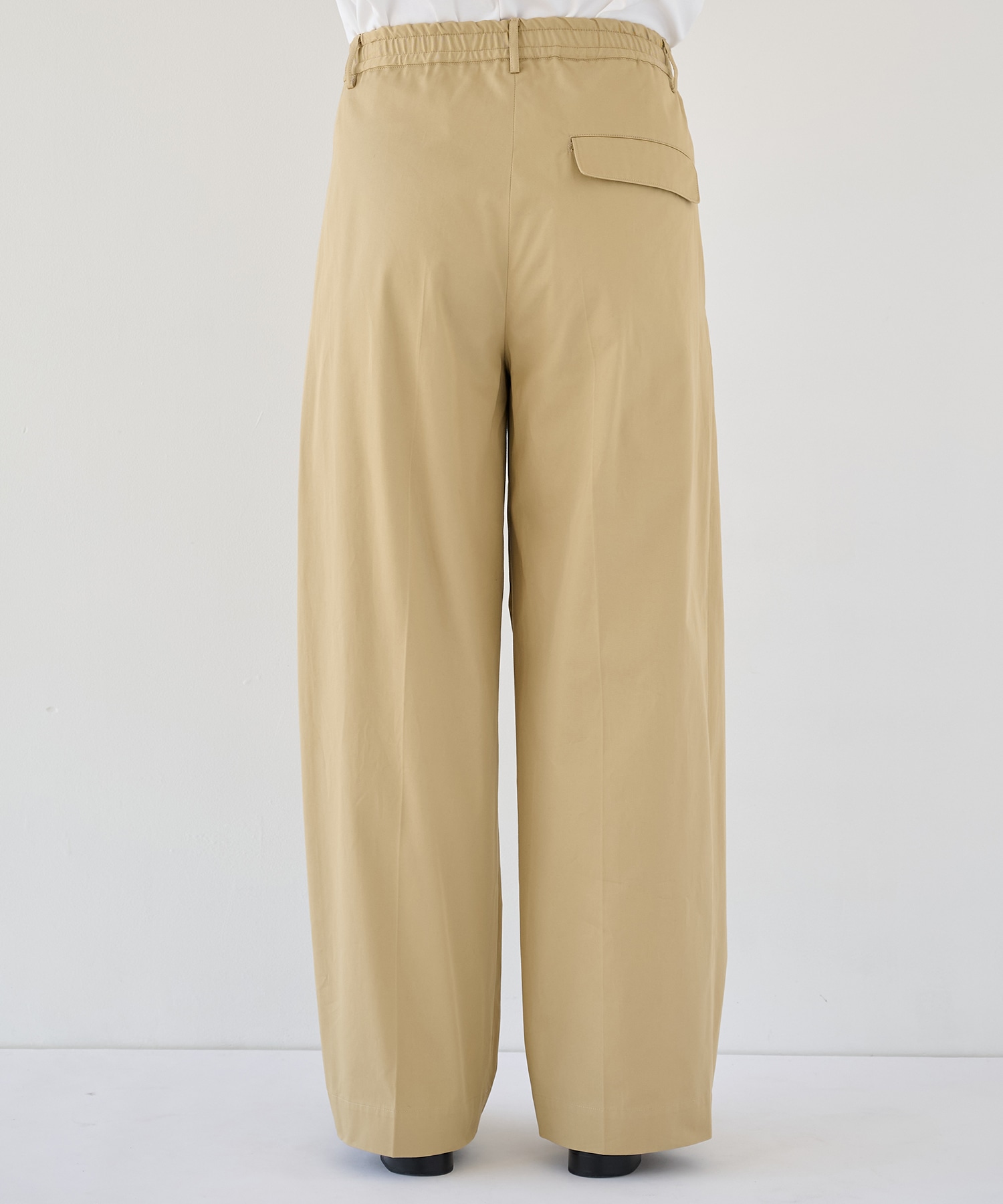 SUMMER LIGHT BARREL CHINOS