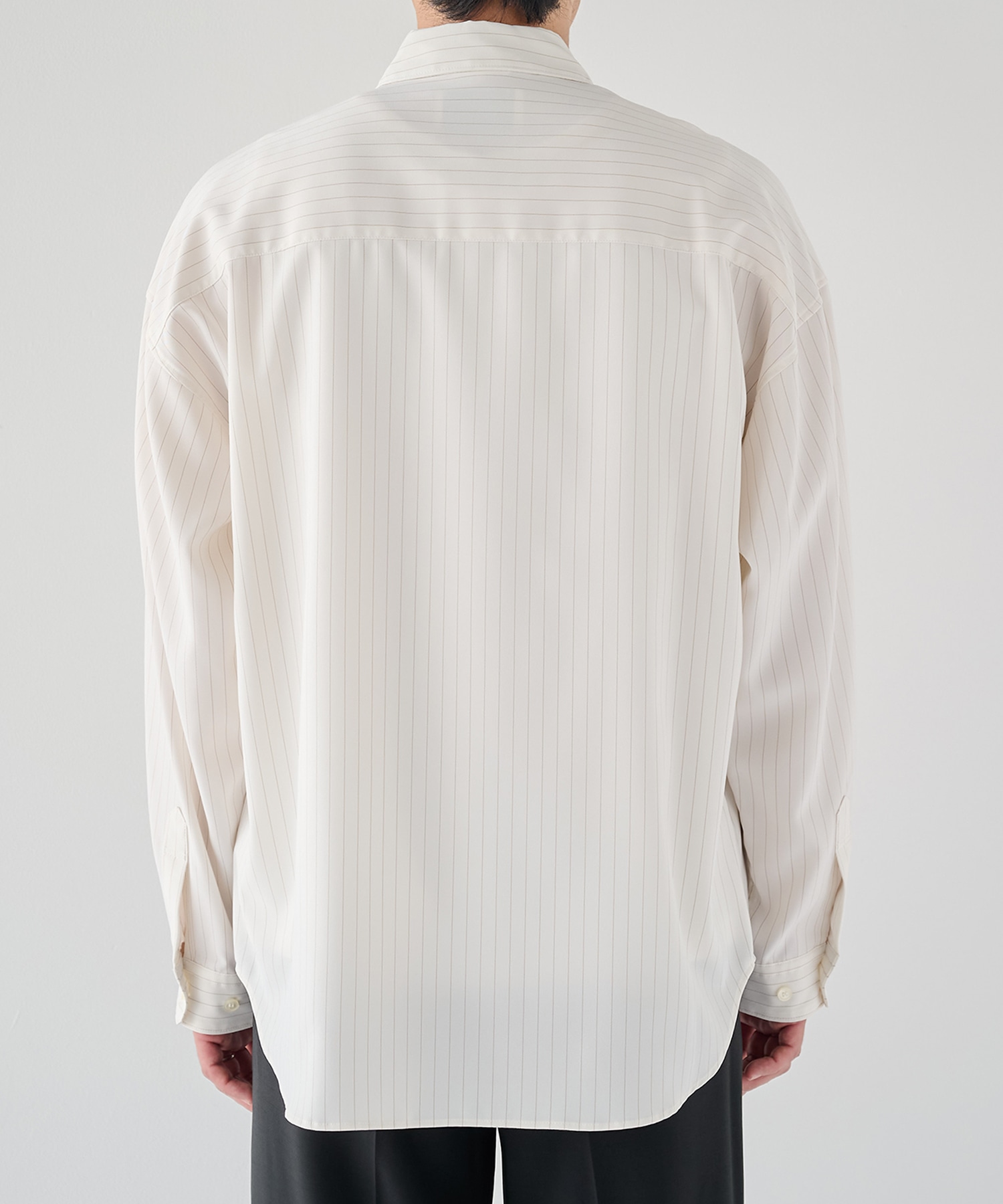 コンフォートリラックスレギュラーシャツ