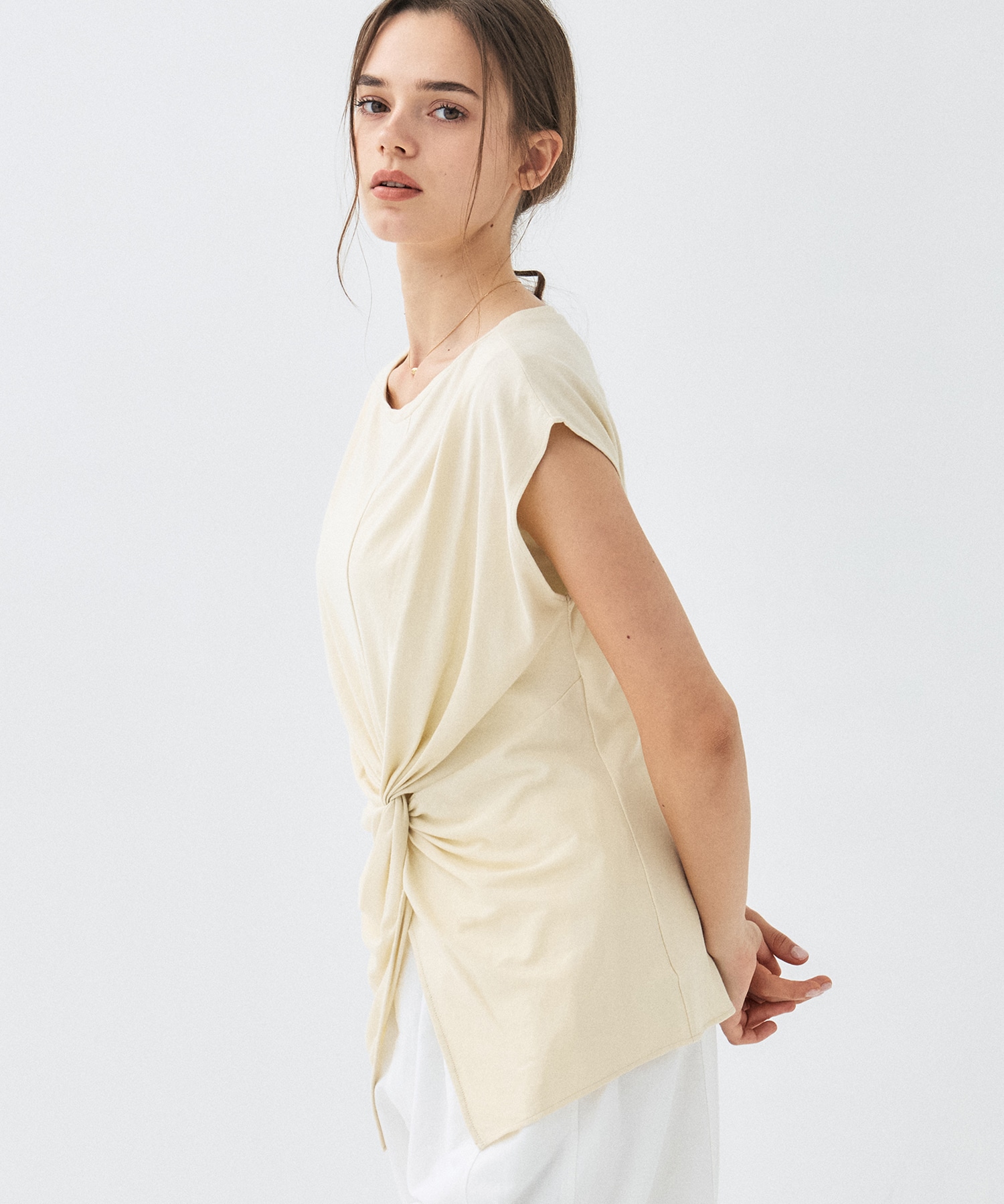 アシンメトリーツイストトップ