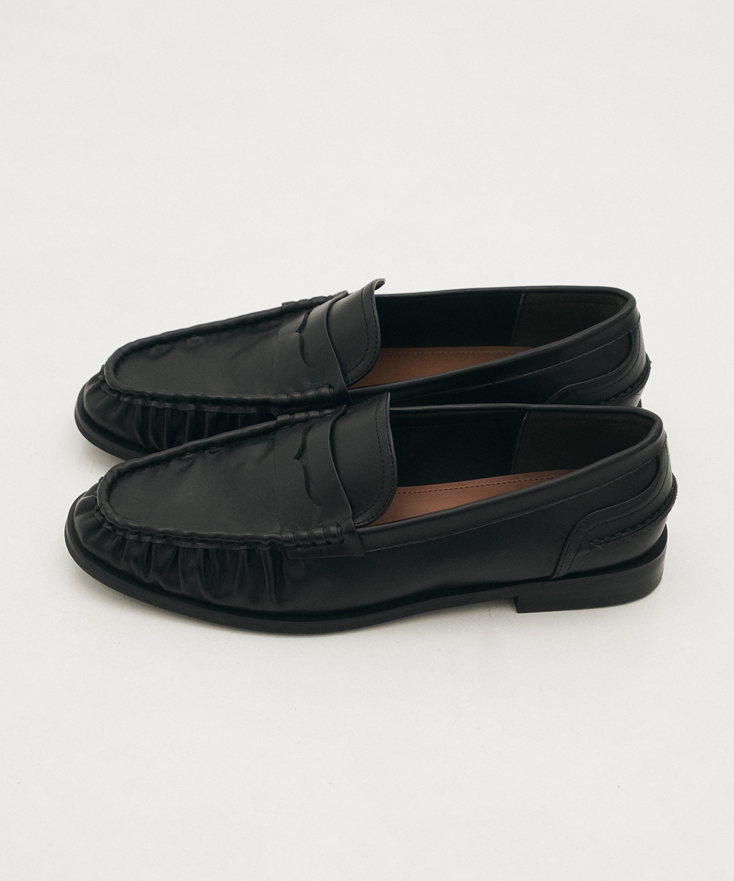 【WEB先行】ギャザーペニーローファー